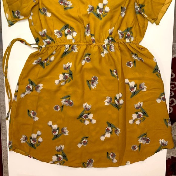Ruffled Short Sleeve Yellow Summer Dress - Picture 8 of 9